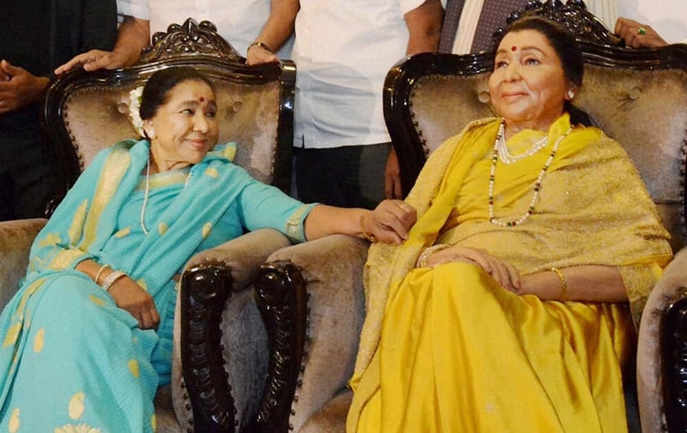 Legendary singer Asha Bhosle during the unveiling of her wax model.