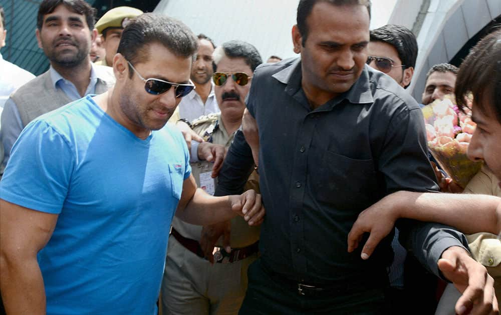 Bollywood superstar Salman Khan welcomed by fans after upon arrival at the Srinagar Airport to shoot for a film in Srinagar.