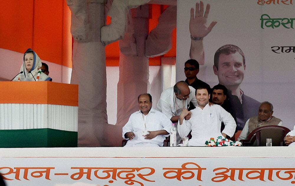 Congress President Sonia Gandhi addressing the large gathering during the farmers rally at Ramlila Maidan in New Delhi.