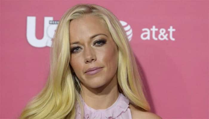 Kendra Wilkinson to turn singer?