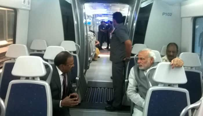 PM Narendra Modi travels in Delhi Metro, says &#039;really enjoyed the ride&#039;