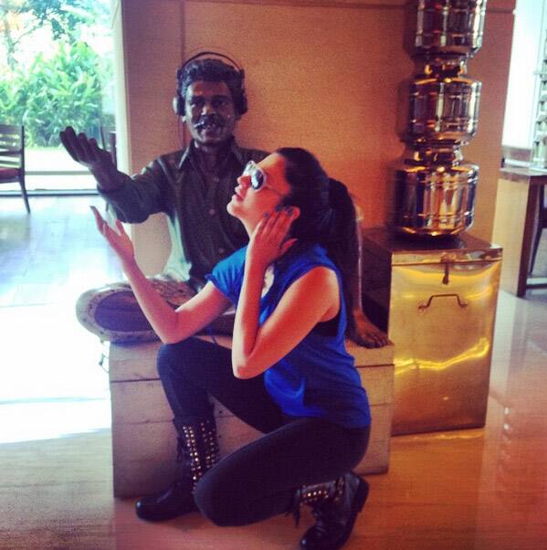 Afternoon jam session !! #random #singarachennai #foodie - instagram@shrutzhaasan