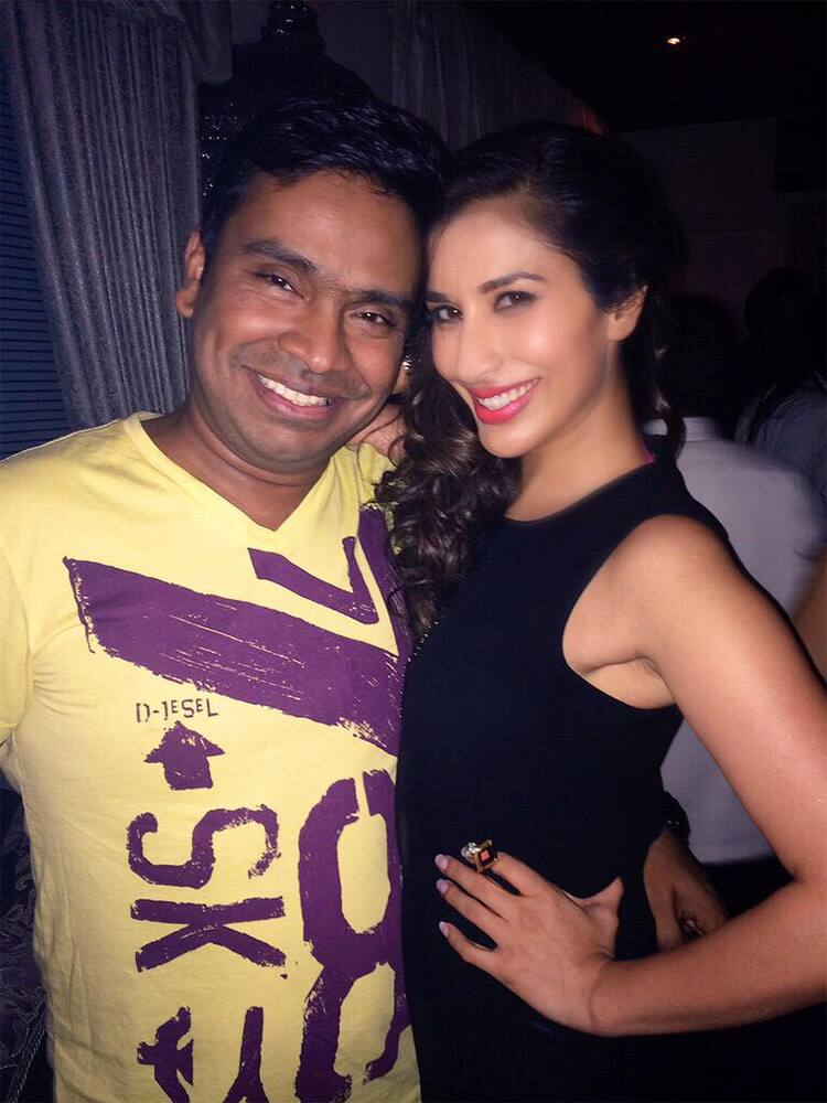 Happy happy my dearest @shiekhspear .. Hope u have the most amazing, successful, positive, filmi year! Love ya. Twitter‏@Sophie_Choudry