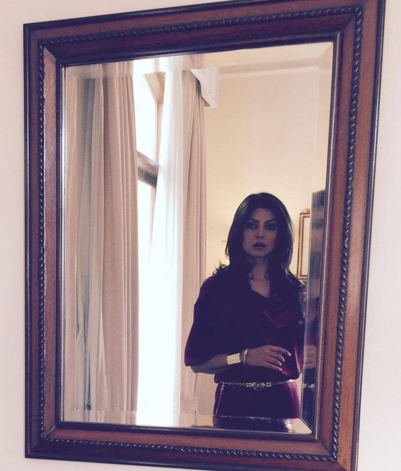 sushmita sen :- Moments before I left for #Nirbaak press meet!!:) mirror mirror on the wall...ready 2 embrace em all:) I love u guys!  -twitter