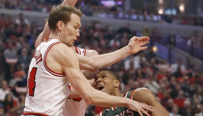 NBA: Bulls pummel Bucks to reach second round