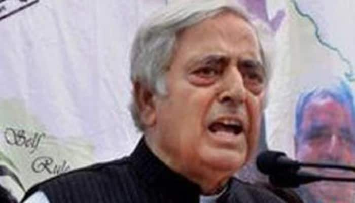 Mufti Mohammad Sayeed assures action against raising Pakistani flag at Geelani&#039;s rally