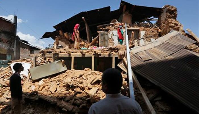 Nepal asks foreign rescue teams to leave; quake toll 7,365