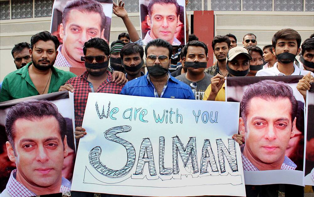 Fans of Bollywood actor Salman Khan at a silent march to support him after a court sentenced him to 5 years jail in 2002 hit-and-run case, in Nagpur.