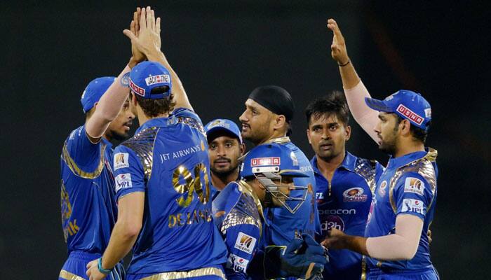 IPL 2015: Mumbai Indians breach CSK&#039;s fortress with fifth straight win