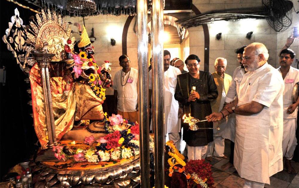 PM's visit to Dakshineswar Kali Temple, Kolkata -twitter