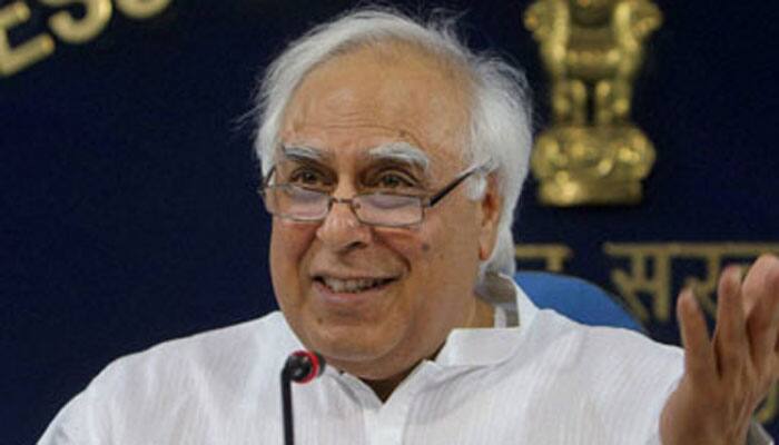 Kapil Sibal announces film &#039;Zainab...&#039;