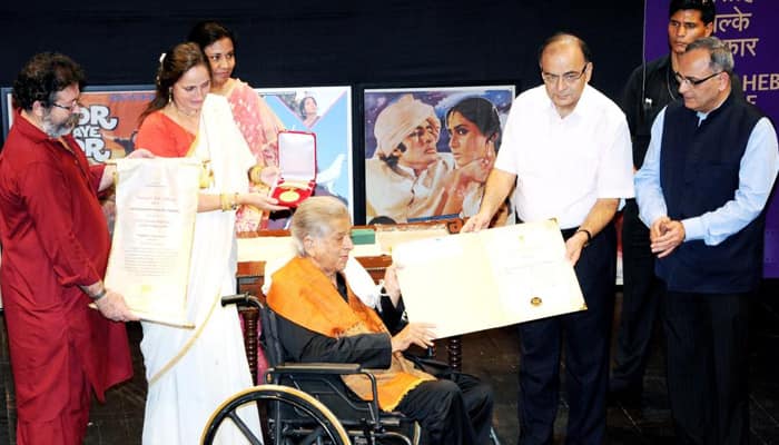 Family, friends happy for Shashi Kapoor&#039;s Dada Saheb Phalke honour