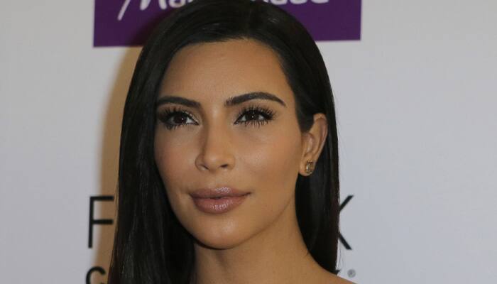 Kim Kardashian signs petition to help Rutherford get kids back