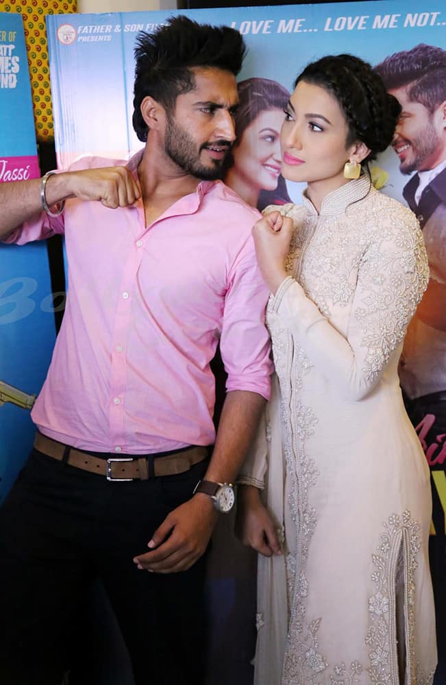 Actors  @GAUAHAR_KHAN and @OfficialJassi promote their upcoming film #OhYaaraAinvayiAinvayiLutGaya in Jalandhar  Twiter@GAUAHAR_KHAN