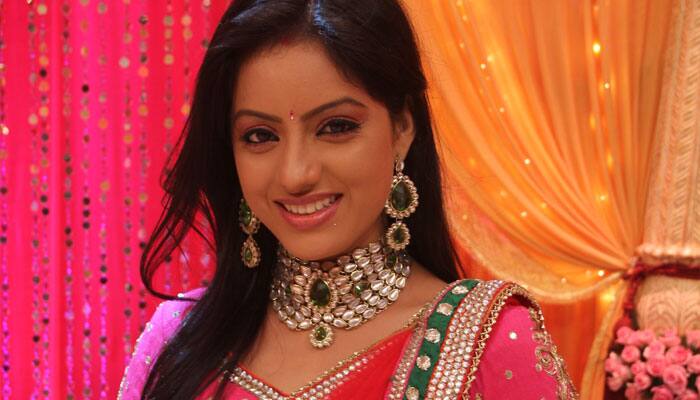 Deepika Singh shoots barefoot in &#039;Diya Aur Bati Hum&#039;