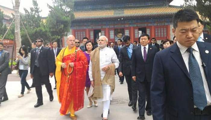PM Modi visits Daxingshan Temple in Xi&#039;an