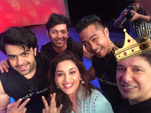 #DanceWithMadhuri gang. http://bit.ly/1KM5vrB  - Twitter@TeamMadhuriD