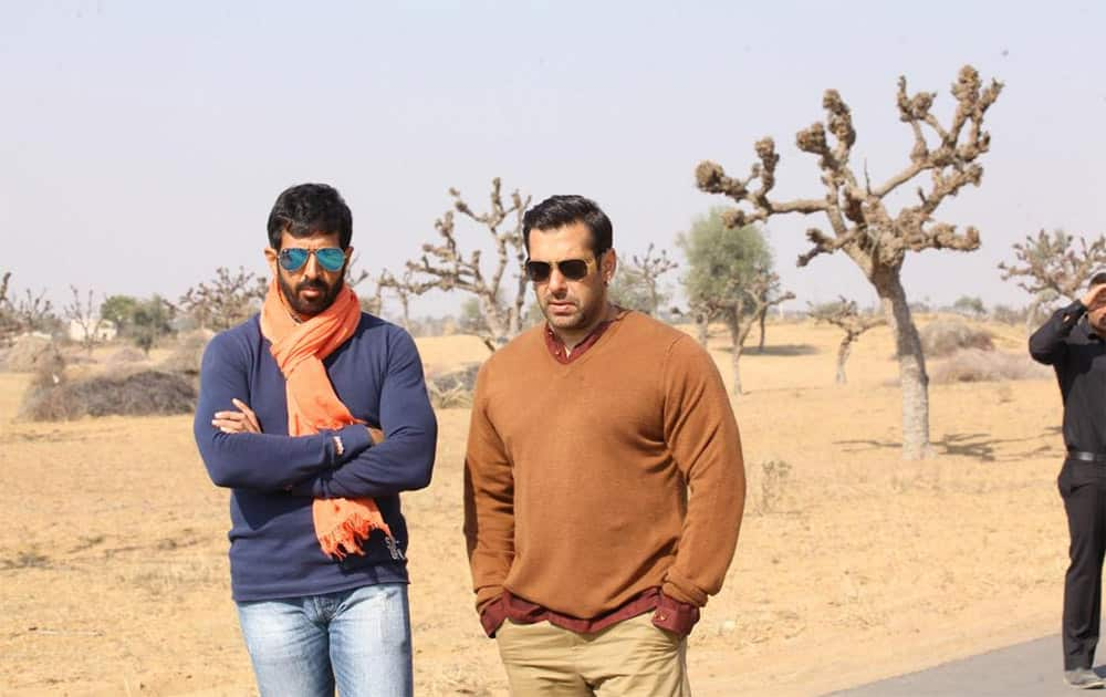 #BajrangiBhaijaan We had an awesome schedule in Rajasthan... 70 per cent of the film is now complete :-)  Pic Courtesy: Twitter@kabirkhankk