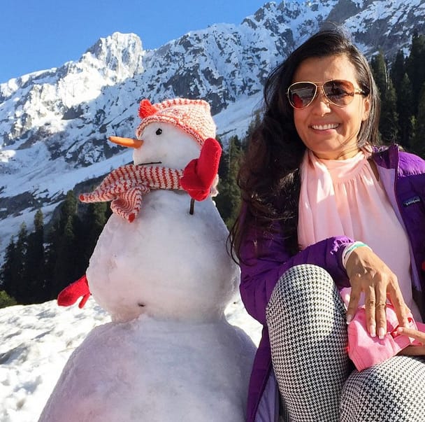 Another day on the slopes. Another snowman #kashmir - Instagram@minimathur