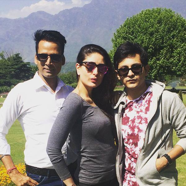 Kareena in Srinagar (Kashmir) to shoot a love song for #BajrangiBhaijaan Pic Courtesy:Twitter