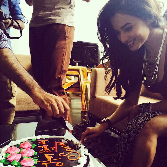 SONAL CHAUHAN:- Bday on set !!! #maysixteenth -instagram