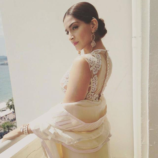 Sonam Kapoor ‏:- Thanks for the #marathonglamour @lorealparisin #cannes2015 -twitter