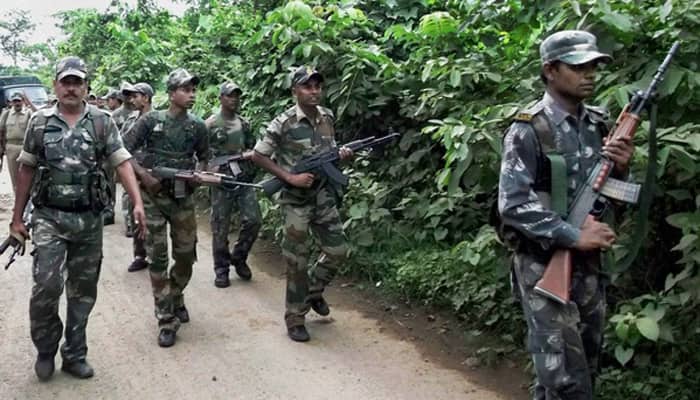 Chhatisgarh: Two cops, Maoists killed in gunbattle in Bijapur