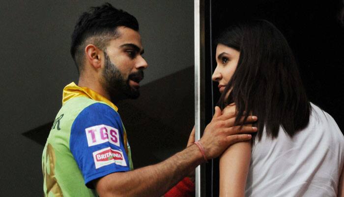 IPL 2015: Virat Kohli breaks players&#039; protocol, meets Anushka Sharma during match against DD