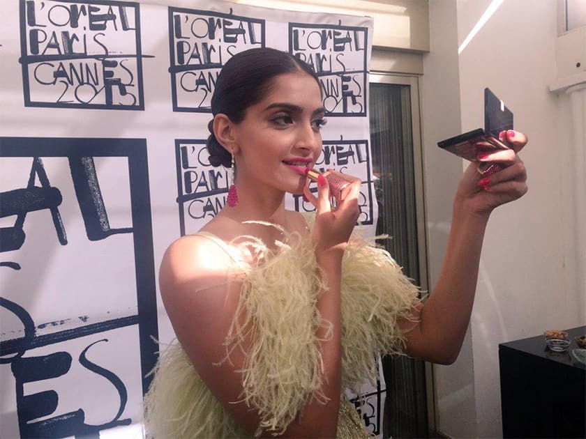 Celebrating 30 years of #ColorRiche by @Chopard. @sonamakapoor adorns this jewelled lipstick! #SonamAtCannes. -Twitter