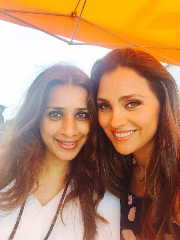 Shooting is always more fun when d gorgeous @LaraDutta is on d sets... - Twitter@AshviniYardi