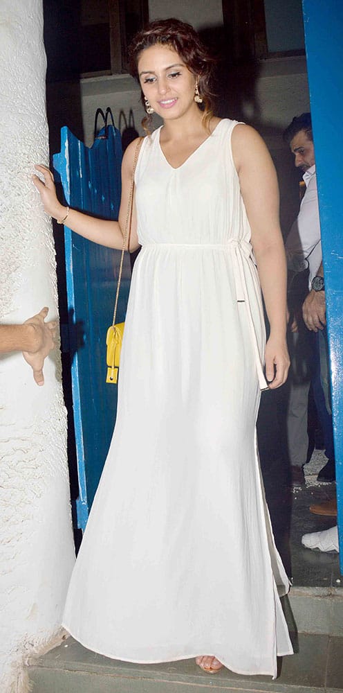 Huma Qureshi at Deepika Padukone's bash to celebrate the success of Piku at Olive in Mumbai. -dna