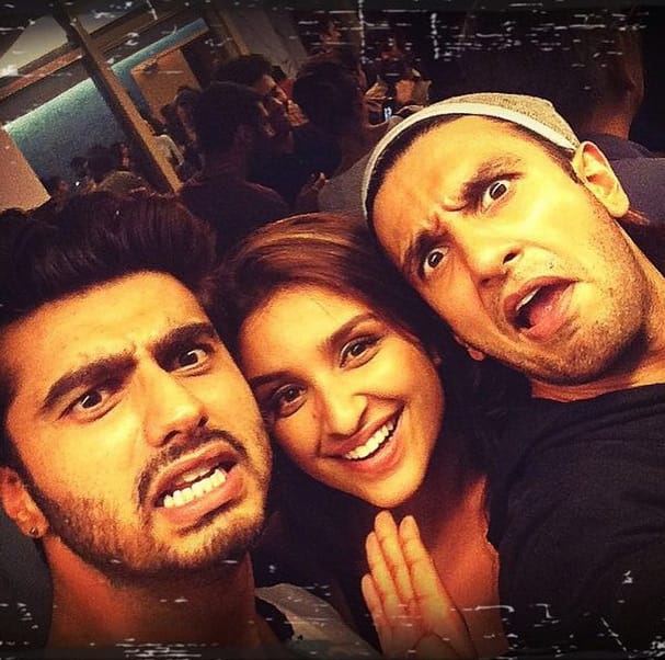 Overacting with my 2 anmol ratans. @arjunkapoor @ranveersingh #Throwback - Instagram@parineetichopra