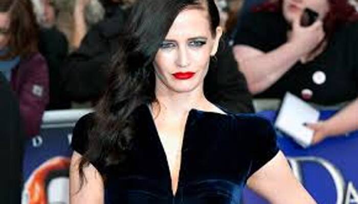 Dyeing hair helped Eva Green