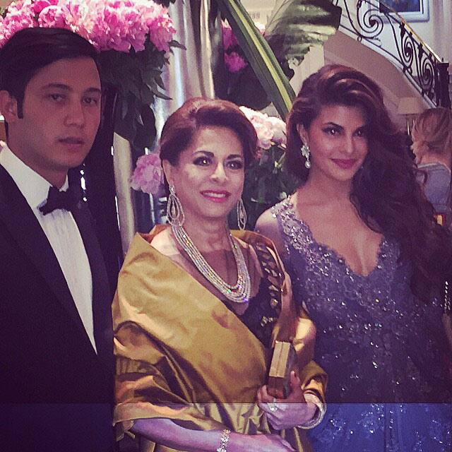 Jacqueline Fernandez :- Making my mummy proud with the humble #queen #malaysia @skpehang thank you for this beautiful… -instagram