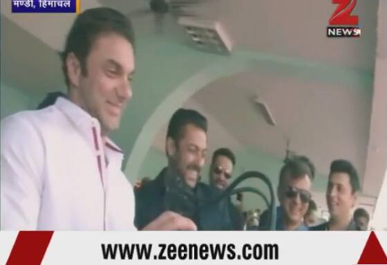 Salman Khan attends sister Arpita's wedding reception in Mandi