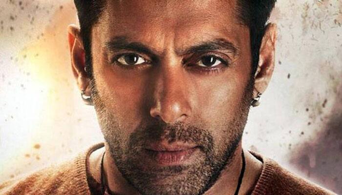 Salman Khan thanks Aamir, Shah Rukh for &#039;Bajrangi Bhaijaan&#039; poster release