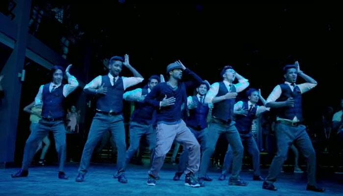 Watch: Dance guru Prabhudheva&#039;s mind-blowing act in &#039;Happy Hour&#039; from &#039;ABCD2&#039;!