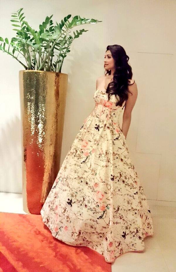 Abt last night #aiba2015 in #dubai styled by @ashley_rebello1 #mycinderellamoment - Twitter@ShahDaisy25