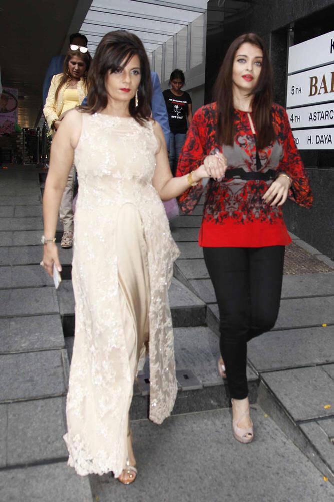 Aishwarya Rai lookin bold n beautiful in red at a Neeta Lulla party. twitter