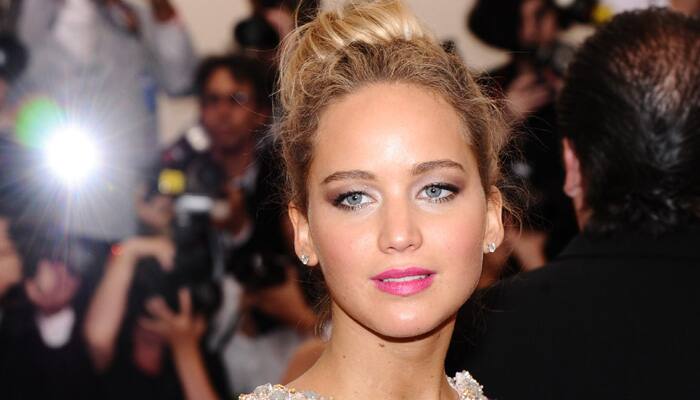 Jennifer Lawrence wants relationship to be secret