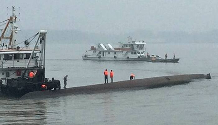 China ship carrying 458 on board sinks in Yangtze River: Five dead, hundreds missing