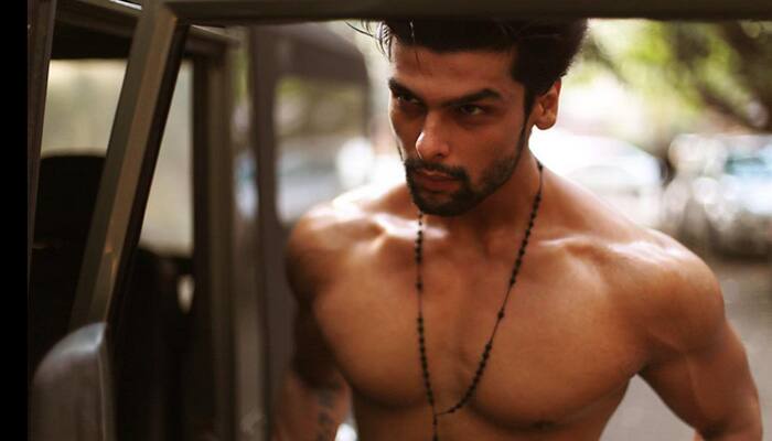 Kushal Tandon signs his first Bollywood movie!