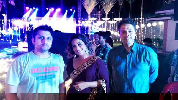 #HumariAdhuriKahani : Mohit Suri and Gurudev Bhalla ( Udaan) with Vidya Balan on the set of Udaan. Twitter@MaheshNBhatt