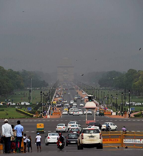 A view of Rajpath after the weather turned cloudy.