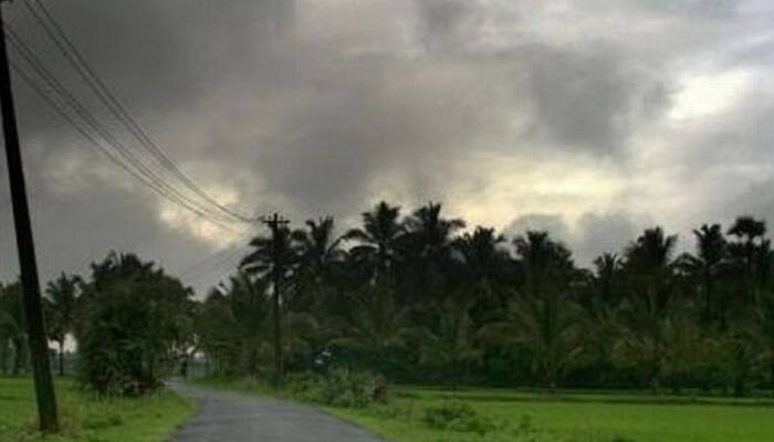 Monsoon likely to hit Kerala within 48 hours, says IMD