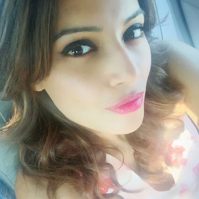 Bipasha Basu ‏:- Landed for #iifa2015 Malaysia! Not slept a wink! Yawn Yawn! -instagram
