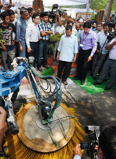 Delhi Chief Minister Arvind Kejriwal at the inauguration of mechanized cleaning and sweeping of roads and lanes on the eve of World Environment Day in New Delhi.