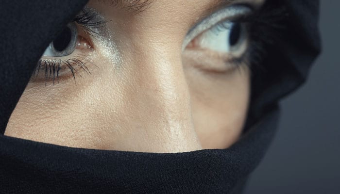 Moment of joy: Syrian women take off burqas, headscarves after escaping ISIS! 