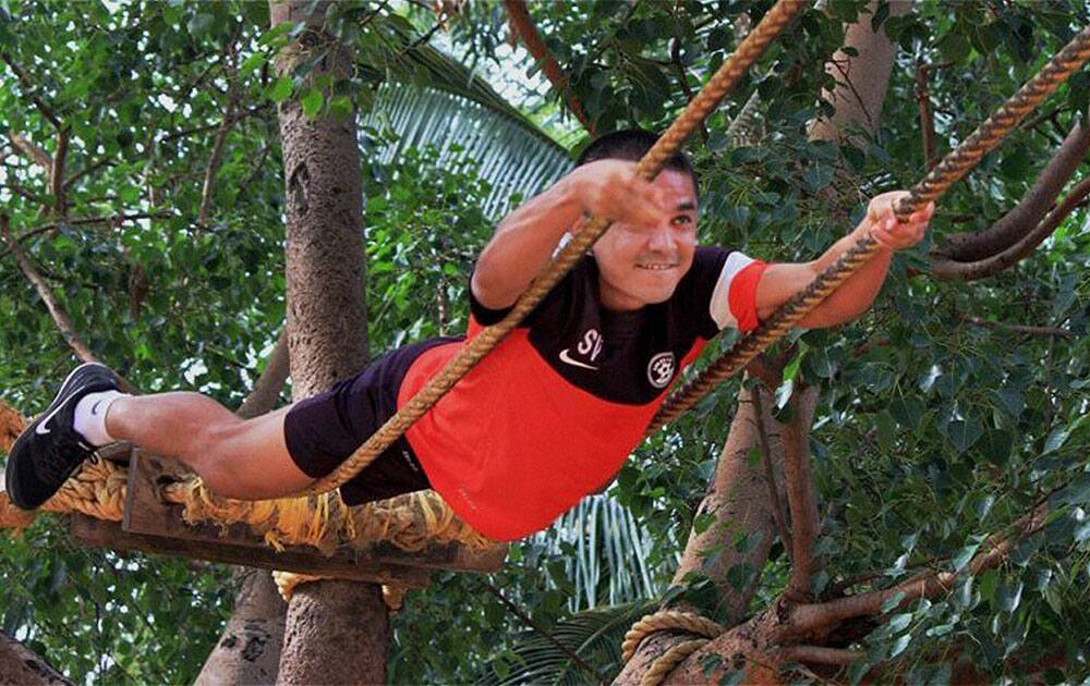 Indian National Football Team members Sunil Chhetri going through Team Building exercises organised by the Indian Army.