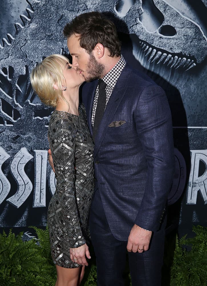 Anna Faris, left, and Chris Pratt arrive at the Los Angeles premiere of 